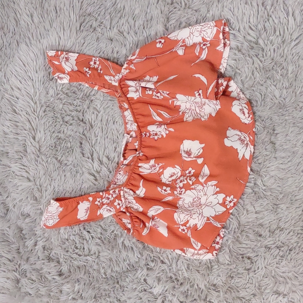 Floral tank top crop top shirt.